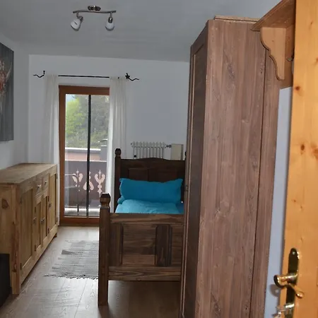 Reitstall Henntalhof * 키츠부헬